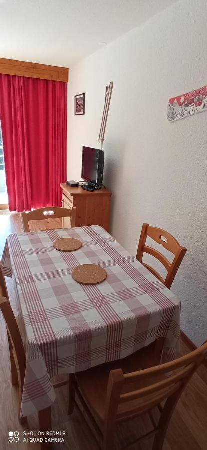 Studio Chamrousse 1700 Pour 4 Personnes - Au Calme - Avec Wifi المظهر الخارجي الصورة